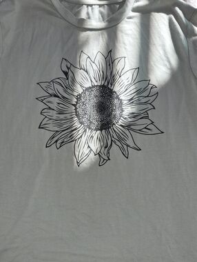 Sunflower Graphic Tee - Light Gray with Black Print